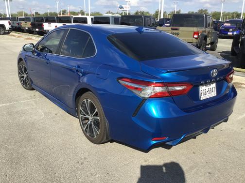 2019 Toyota Camry SE