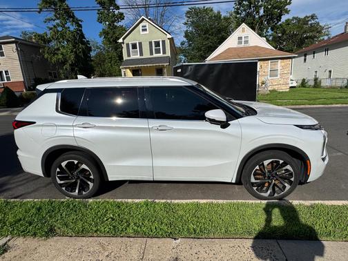 2022 Mitsubishi Outlander SEL Launch Edition