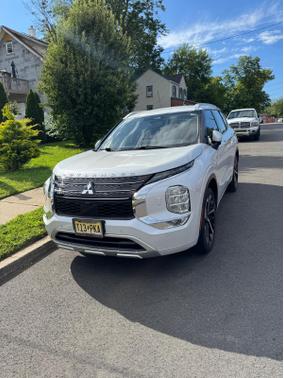 2022 Mitsubishi Outlander SEL Launch Edition