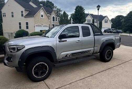 Silver 2017 Toyota Tacoma SR