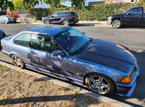 Blue 1999 BMW 323 iS