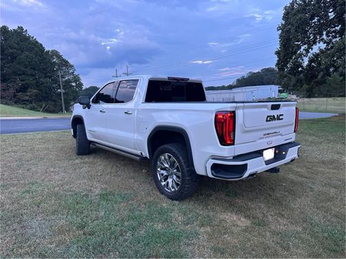 White 2023 GMC Sierra 1500 Denali
