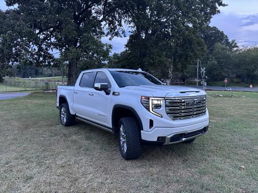 White 2023 GMC Sierra 1500 Denali