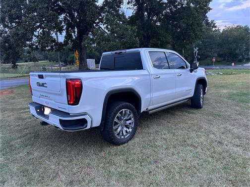 White 2023 GMC Sierra 1500 Denali