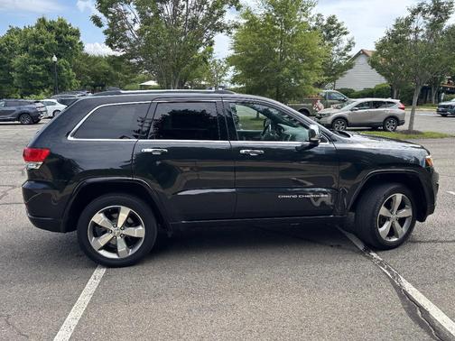 Black 2014 Jeep Grand Cherokee Overland