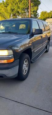 Black 2004 Chevrolet Suburban 1500 LS