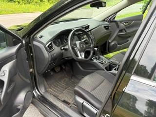 Black 2017 Nissan Rogue S