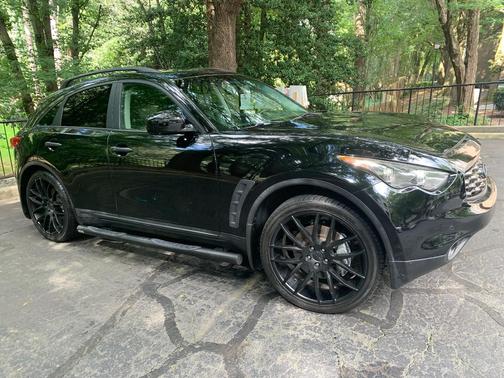 Black 2009 INFINITI FX50 Base