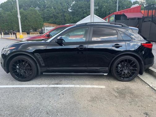 Black 2009 INFINITI FX50 Base
