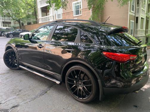 Black 2009 INFINITI FX50 Base