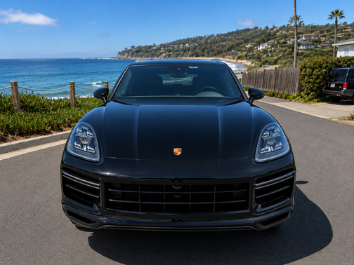 Blue 2019 Porsche Cayenne Cayenne Turbo