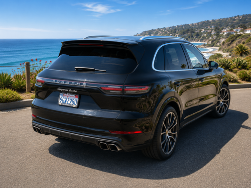 Blue 2019 Porsche Cayenne Cayenne Turbo