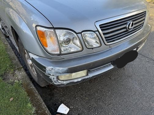 2001 Lexus LX 470 Base