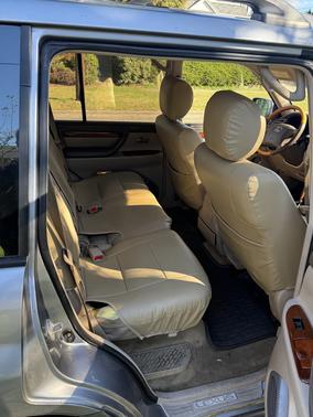 2001 Lexus LX 470 Base