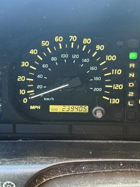 2001 Lexus LX 470 Base