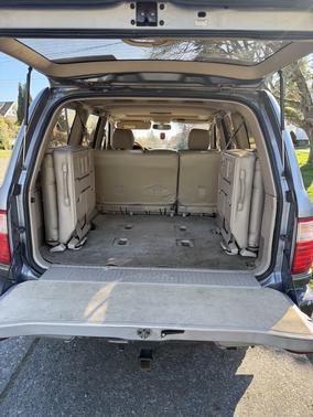 2001 Lexus LX 470 Base