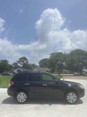 Black 2013 Subaru Forester 2.5X Premium