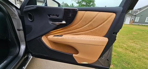 Beige 2025 Lexus LS 500 RWD