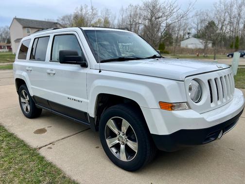 White 2016 Jeep Patriot Latitude