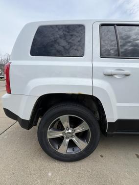 White 2016 Jeep Patriot Latitude