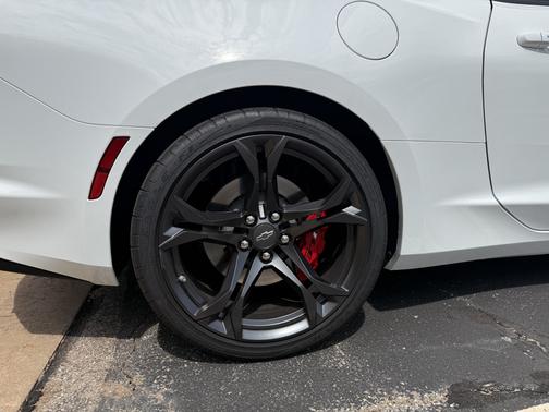White 2023 Chevrolet Camaro 2SS