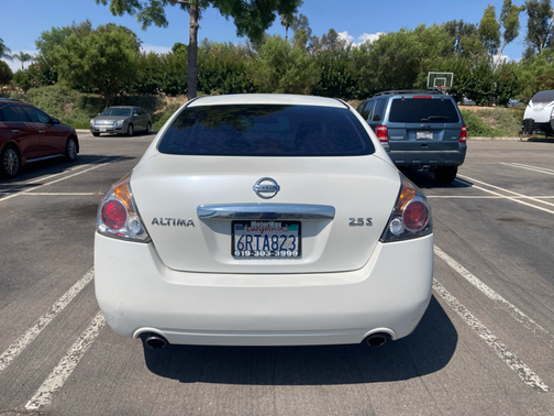 White 2011 Nissan Altima 2.5 S