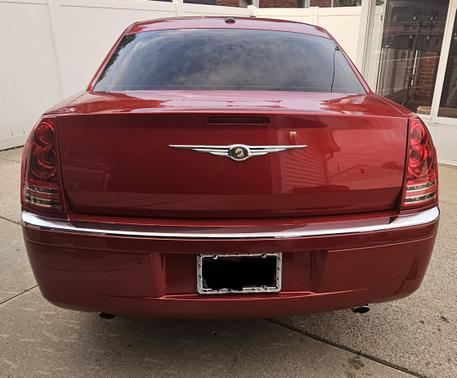 Red 2009 Chrysler 300C Hemi