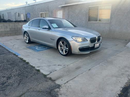 2015 BMW 740 i