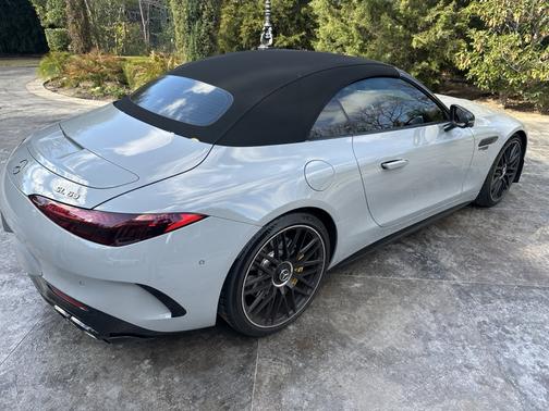 2022 Mercedes-Benz AMG SL 63 Base