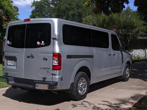 2017 Nissan NV Passenger NV3500 HD SL V8