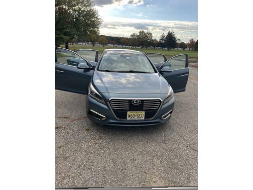 2016 Hyundai SONATA Hybrid Limited