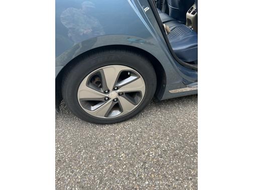 2016 Hyundai SONATA Hybrid Limited