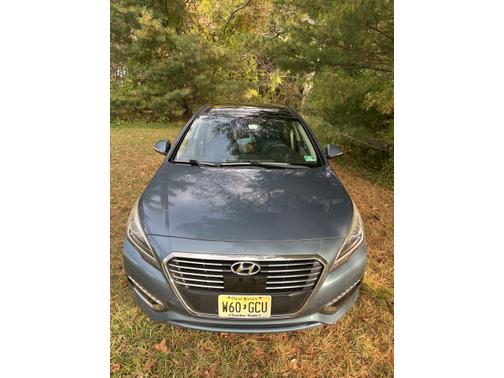 2016 Hyundai SONATA Hybrid Limited