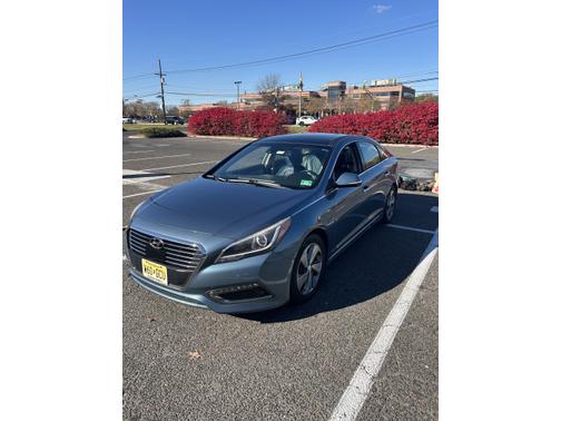2016 Hyundai SONATA Hybrid Limited