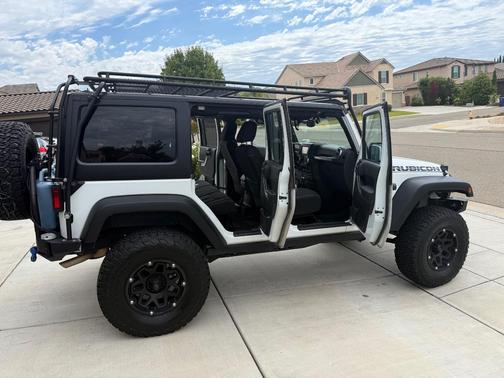 White 2015 Jeep Wrangler Unlimited Rubicon