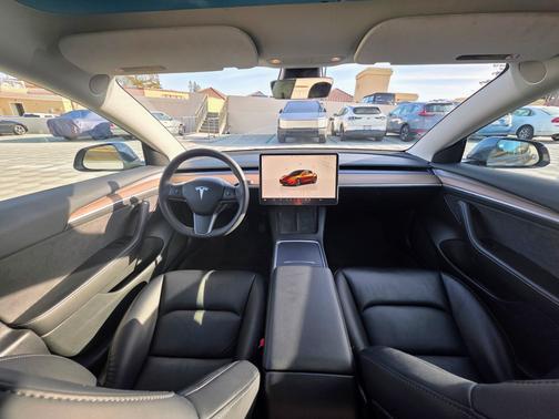 2023 Tesla Model 3 Base