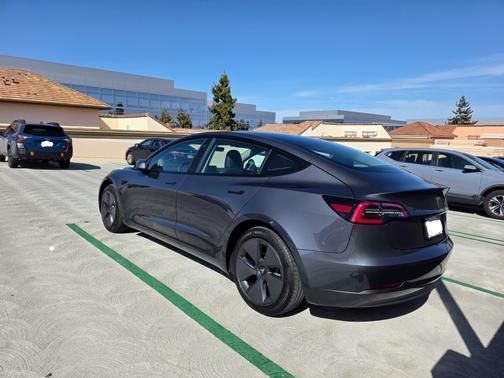 2023 Tesla Model 3 Base
