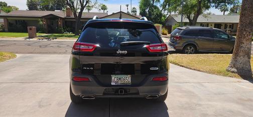 Black 2017 Jeep Cherokee Latitude