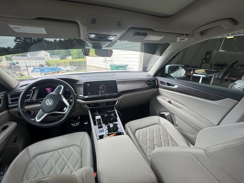 2024 Volkswagen Atlas 2.0T SEL Premium R-Line 4MOTION