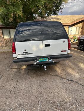 White 1999 GMC Suburban 1500
