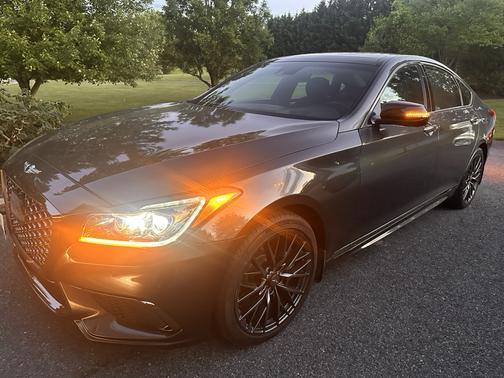 Gray 2018 Genesis G80 3.3T Sport