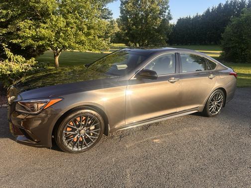 Gray 2018 Genesis G80 3.3T Sport