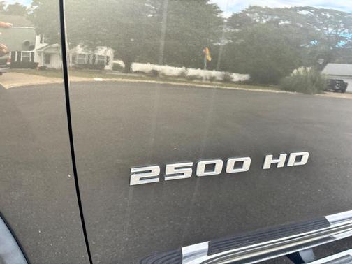 Green 2022 Chevrolet Silverado 2500 High Country