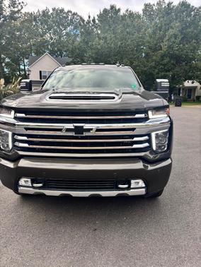 Green 2022 Chevrolet Silverado 2500 High Country