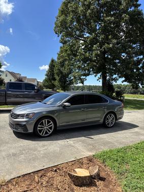 2017 Volkswagen Passat 1.8T R-Line w/Comfort