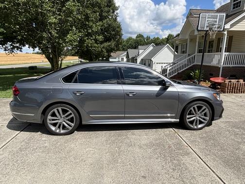 2017 Volkswagen Passat 1.8T R-Line w/Comfort