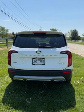 White 2021 Kia Telluride SX