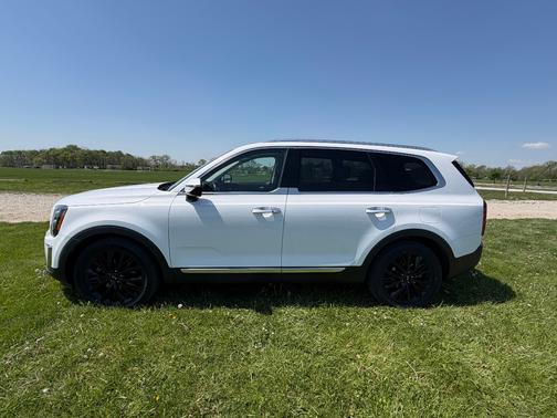 White 2021 Kia Telluride SX