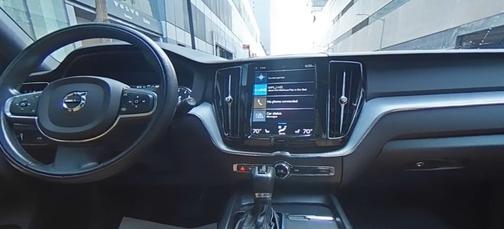 2020 Volvo XC60 T5 Momentum