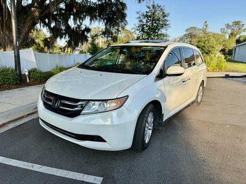 White 2016 Honda Odyssey EX-L